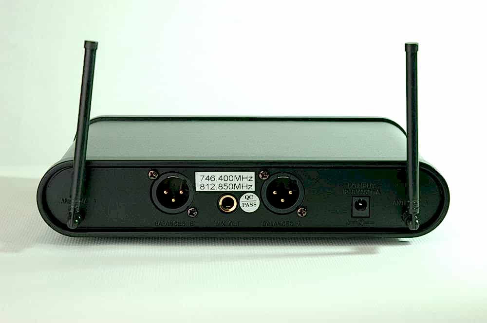 Двоен дистанционен микрофон UHF113 AntX
