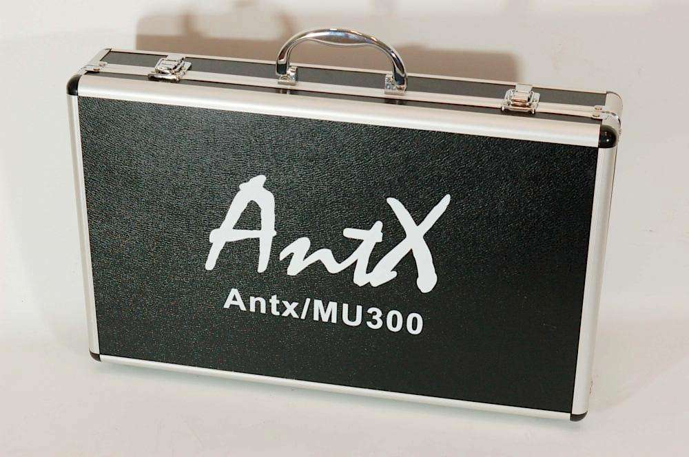 двоен дистанционен UHF микрофон MU300