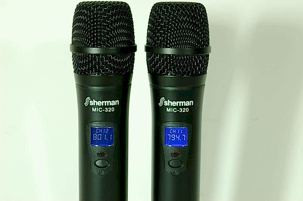 Двоен UHF микрофон Mic320 с акумулатори