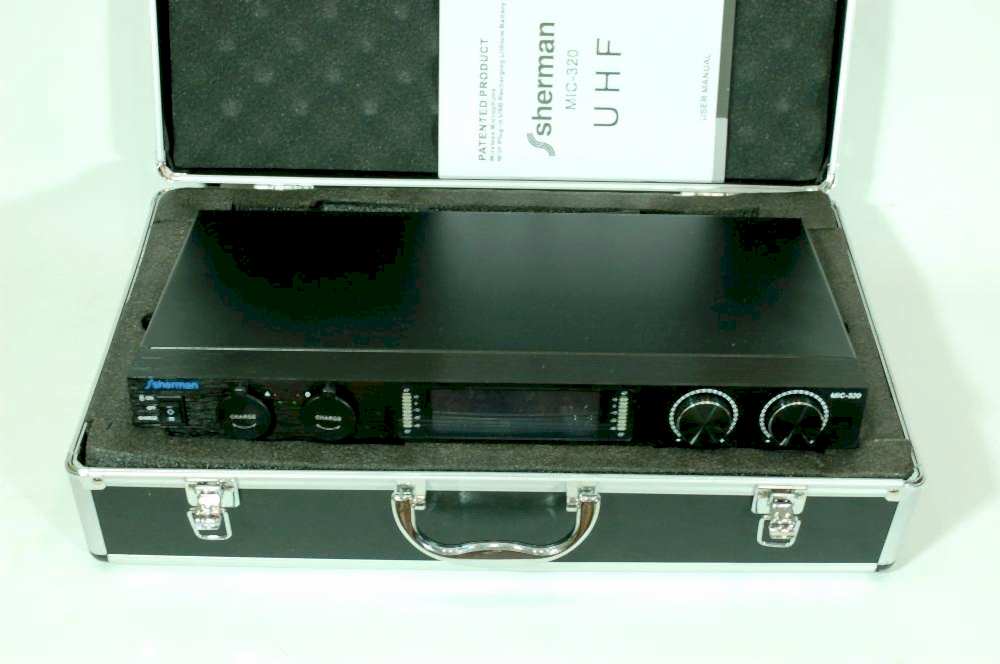 Двоен UHF микрофон Mic320 с акумулатори